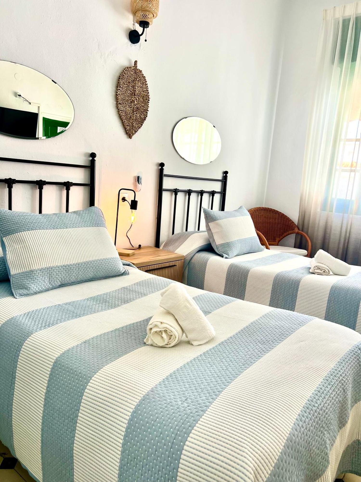 Hostal El Faro Chipiona Exteriér fotografie